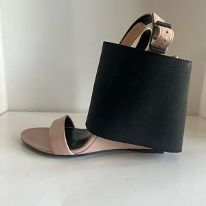 RARE women’s Balenciaga taupe with black band wedge women’s sandal⭐️